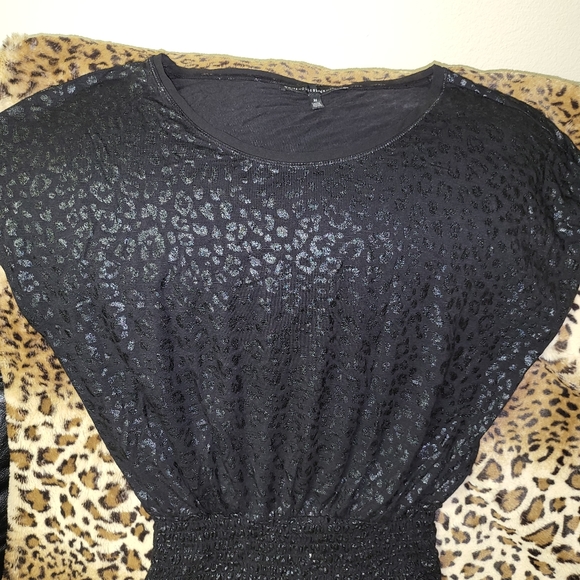WHBM White House Black Market Womens M Solid LEOPARD Capsleeve Round Neck Shirt - Picture 6 of 6